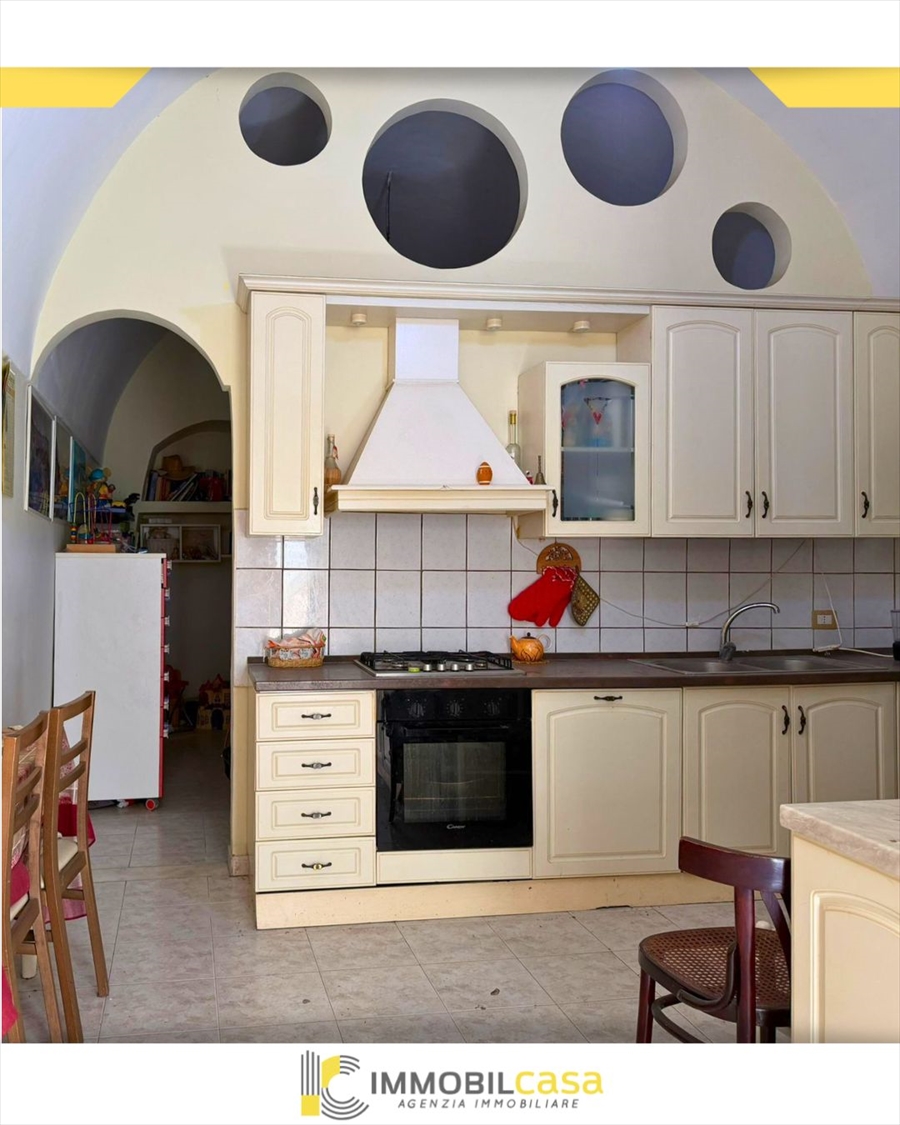 Casa indipendente da ristrutturare, Altamura zona via dei mille