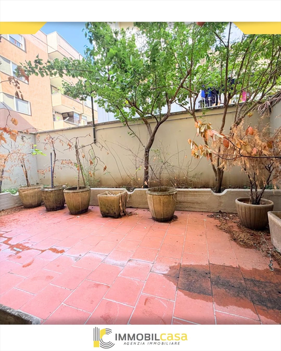 Casa indipendente con box, Altamura viale regina margherita