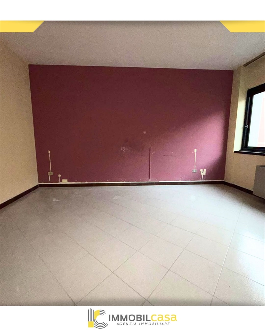 Ufficio con box, Altamura viale regina margherita