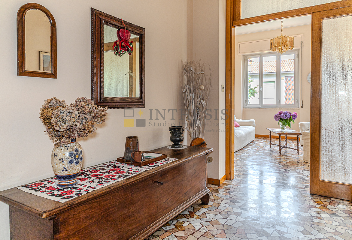 Casa indipendente con giardino in via tintoretto 2, Besana in Brianza