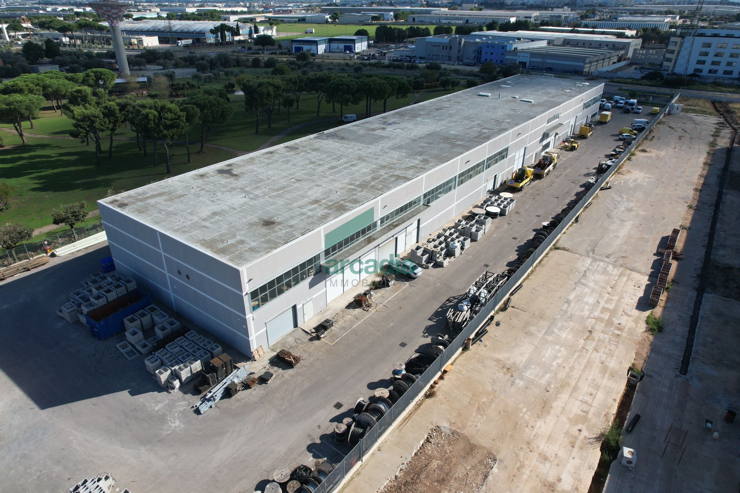 Capannone in vendita in via delle violette 10, Modugno