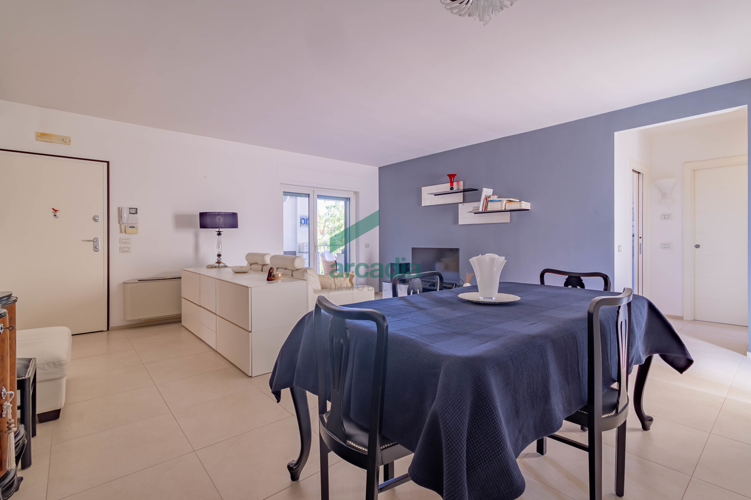 Quadrilocale con giardino in via rosario livatino 97, Bari