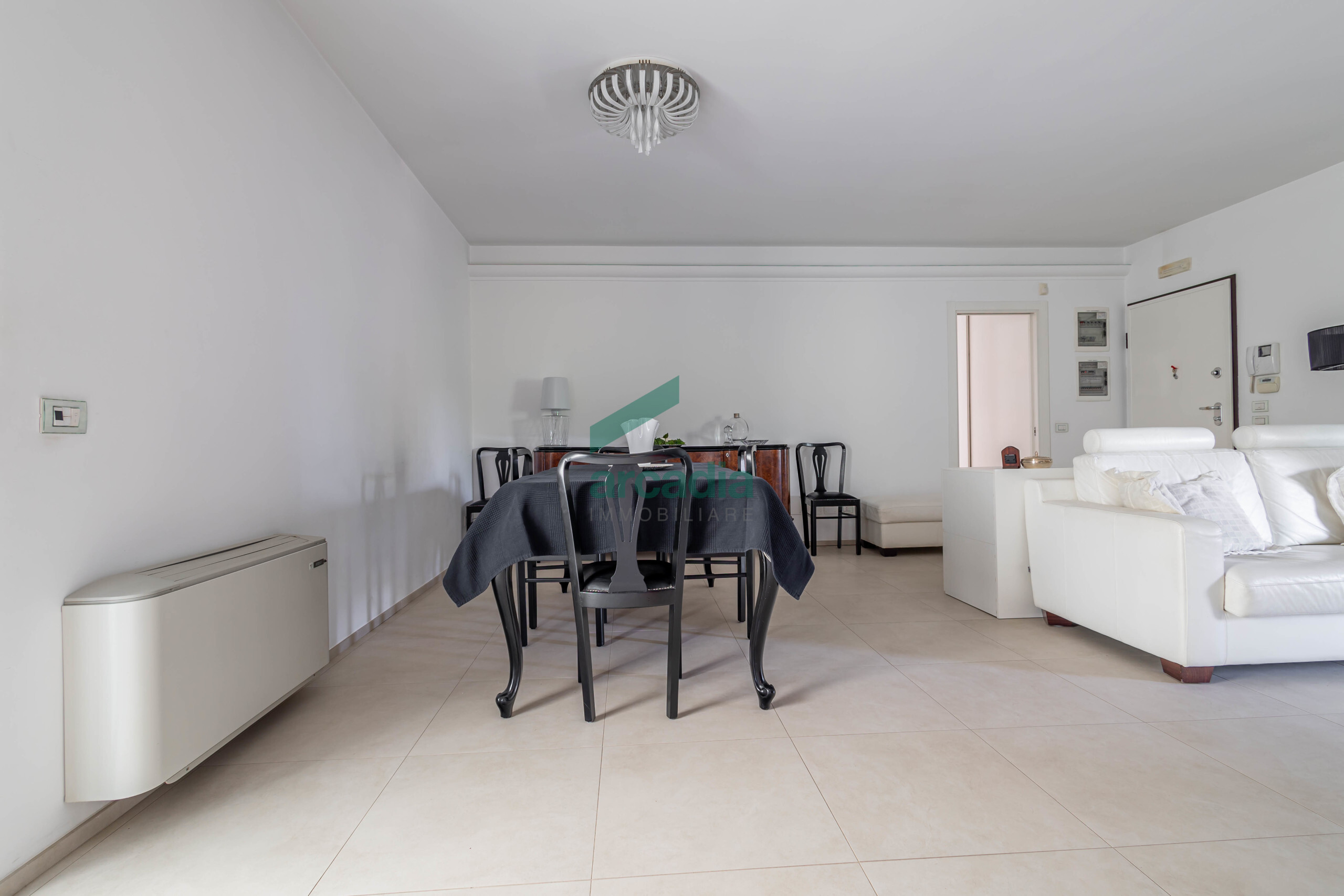 Quadrilocale con giardino in via rosario livatino 97, Bari