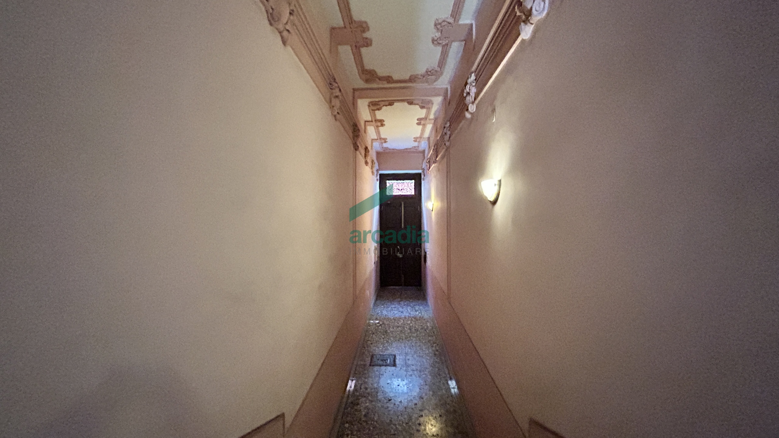 Trilocale da ristrutturare in via scipione crisanzio 138, Bari