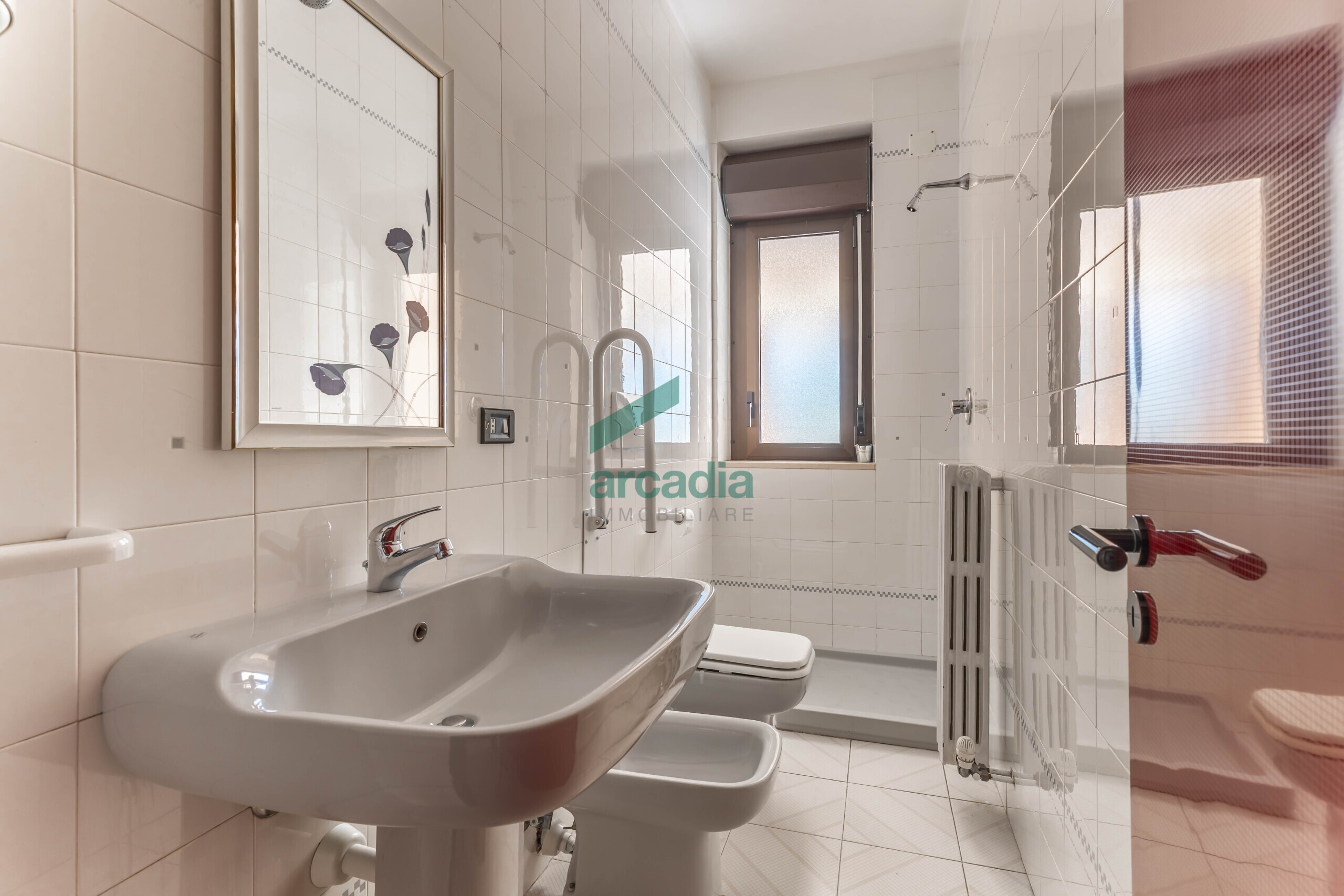 Ufficio in vendita in via camillo rosalba 49, Bari