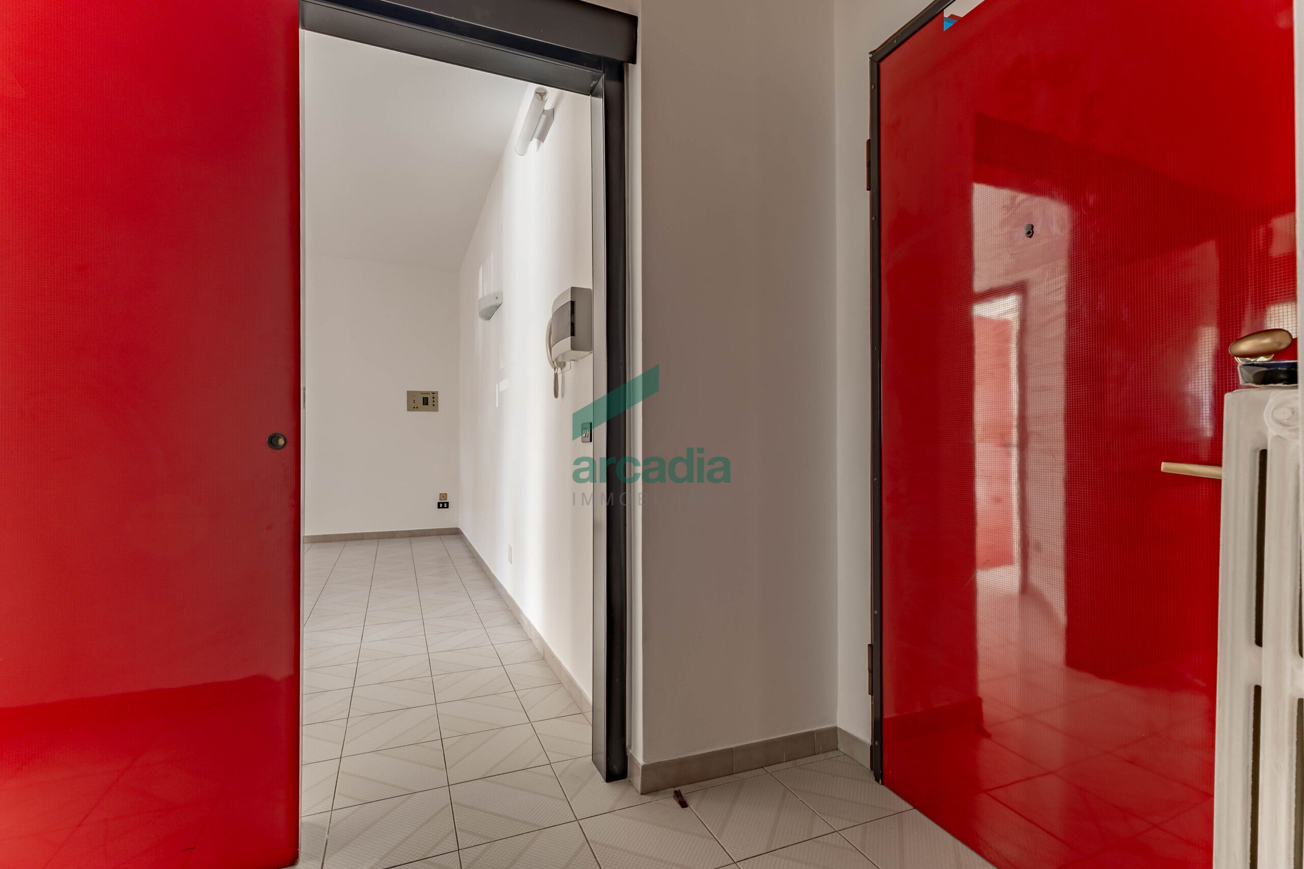 Ufficio in vendita in via camillo rosalba 49, Bari