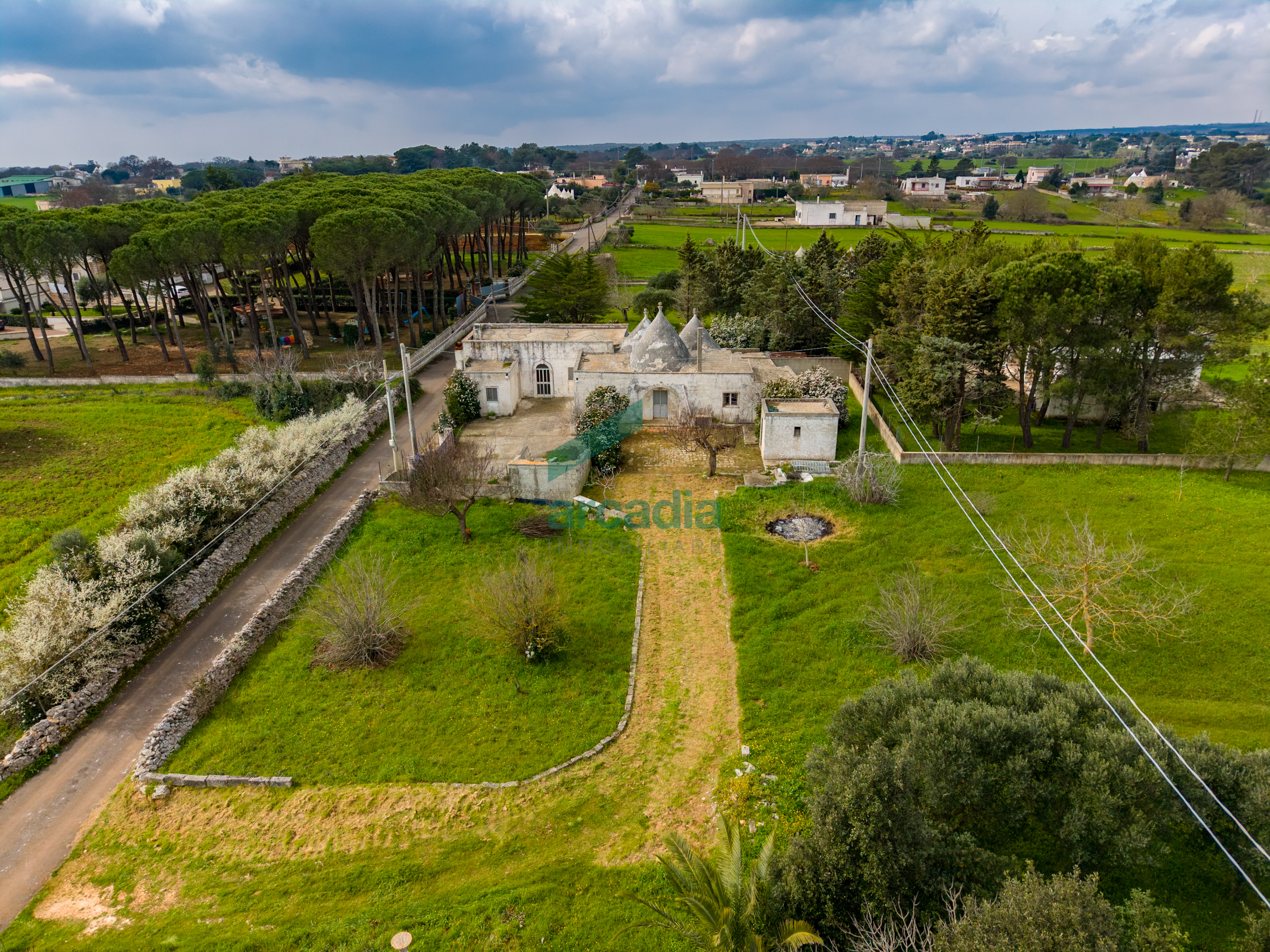 Casa indipendente con giardino in via pilozzo zona g 2, Martina Franca