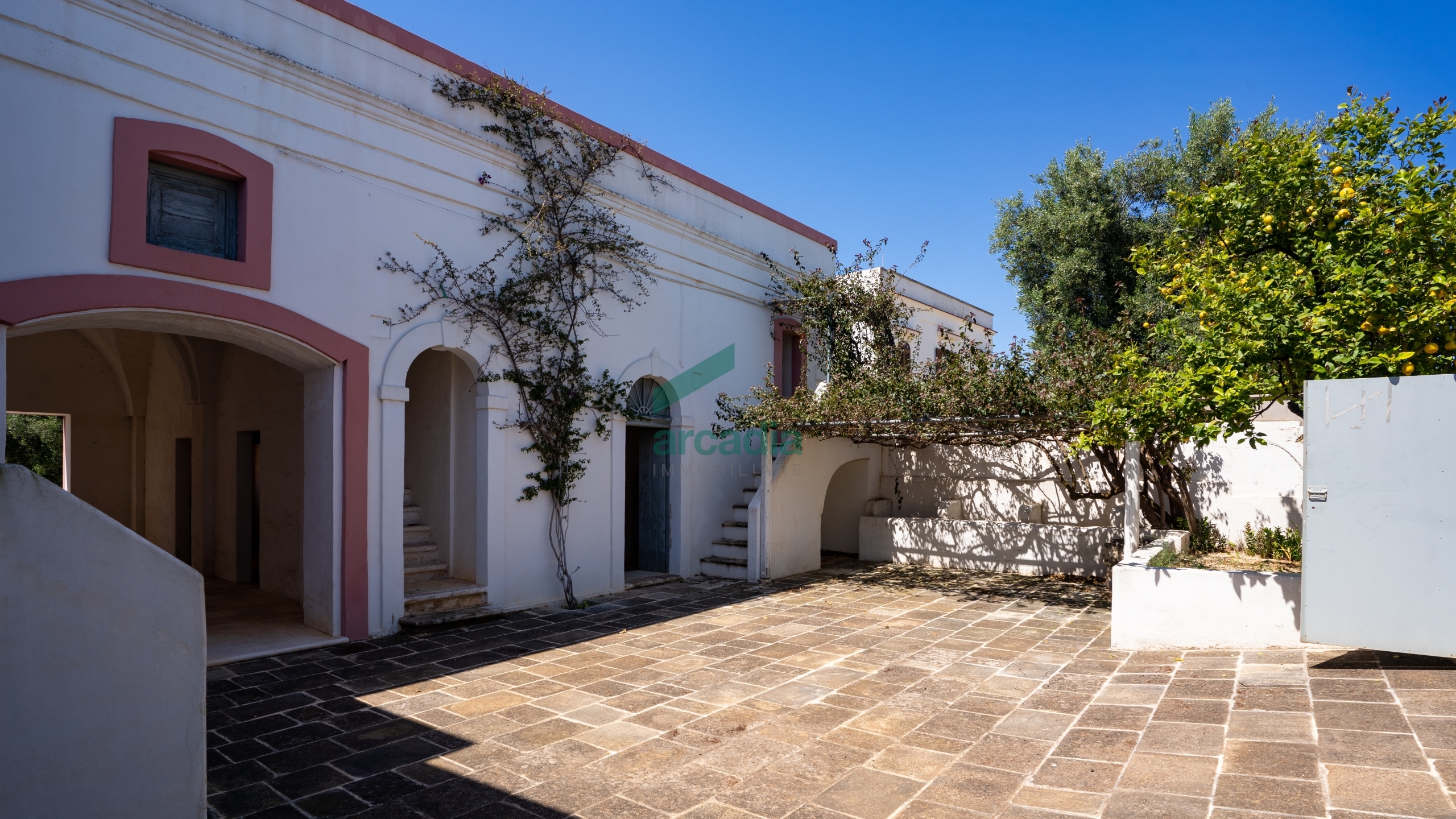 Casa indipendente con giardino in via aspromonte 5, Fasano
