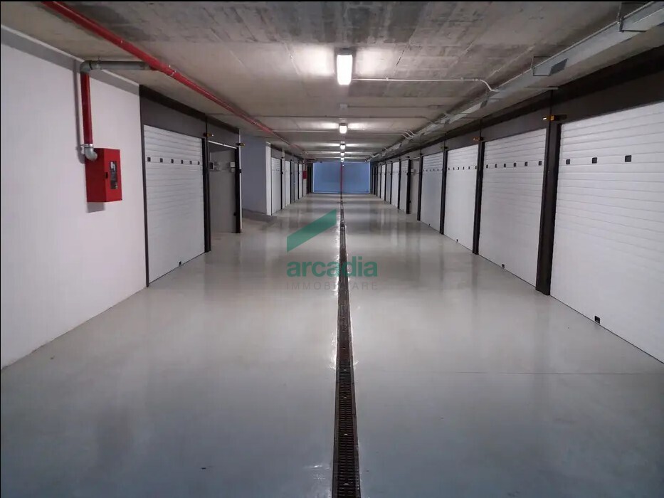 Box/Garage 18mq nuovo in via ferdinando palasciano 5, Bari