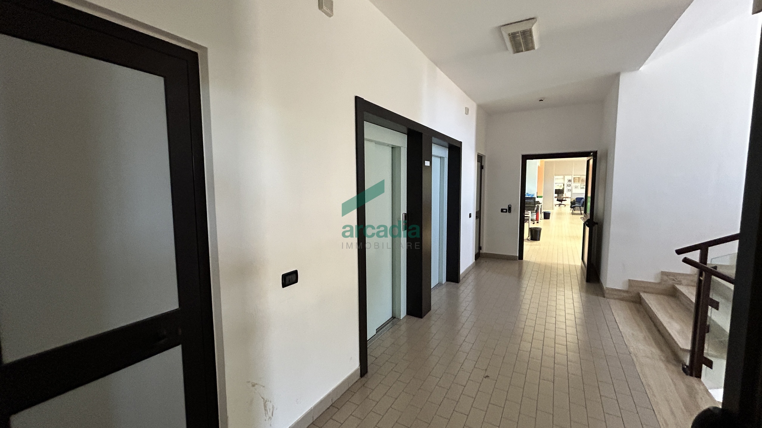 Ufficio a basso consumo in via saverio milella 2/bis, Bari