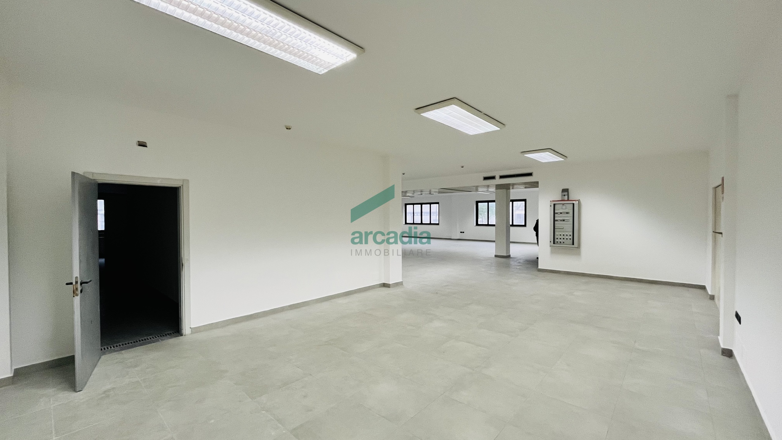 Ufficio a basso consumo in via saverio milella 2/bis, Bari