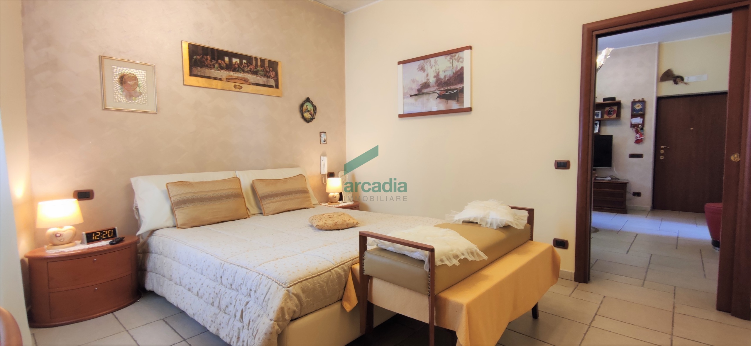 Trilocale ristrutturato in via peucetia 72, Bari