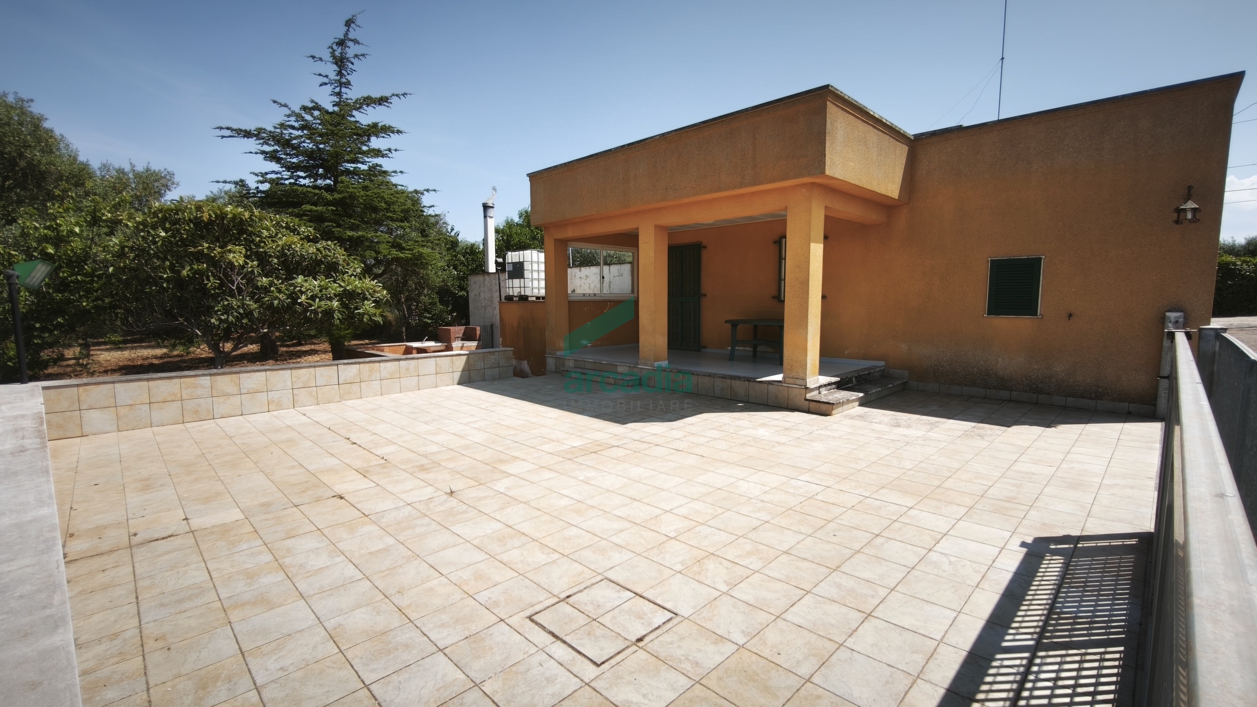 Villa con terrazzo in km 42 761, Locorotondo