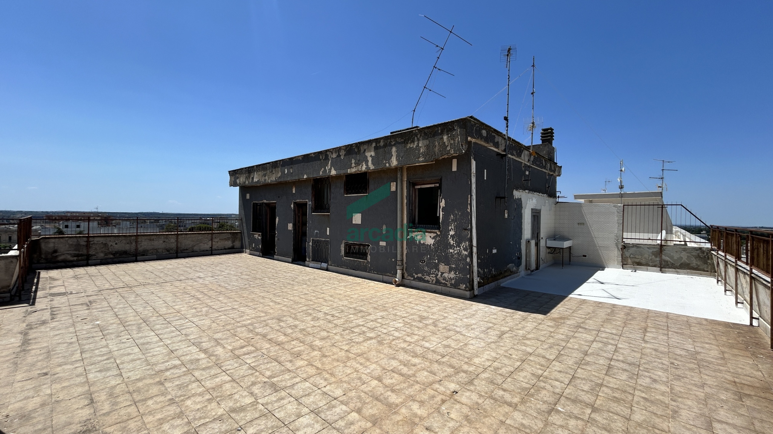 Attico con terrazzo in viale tenente pietro sbiroli 1, Putignano