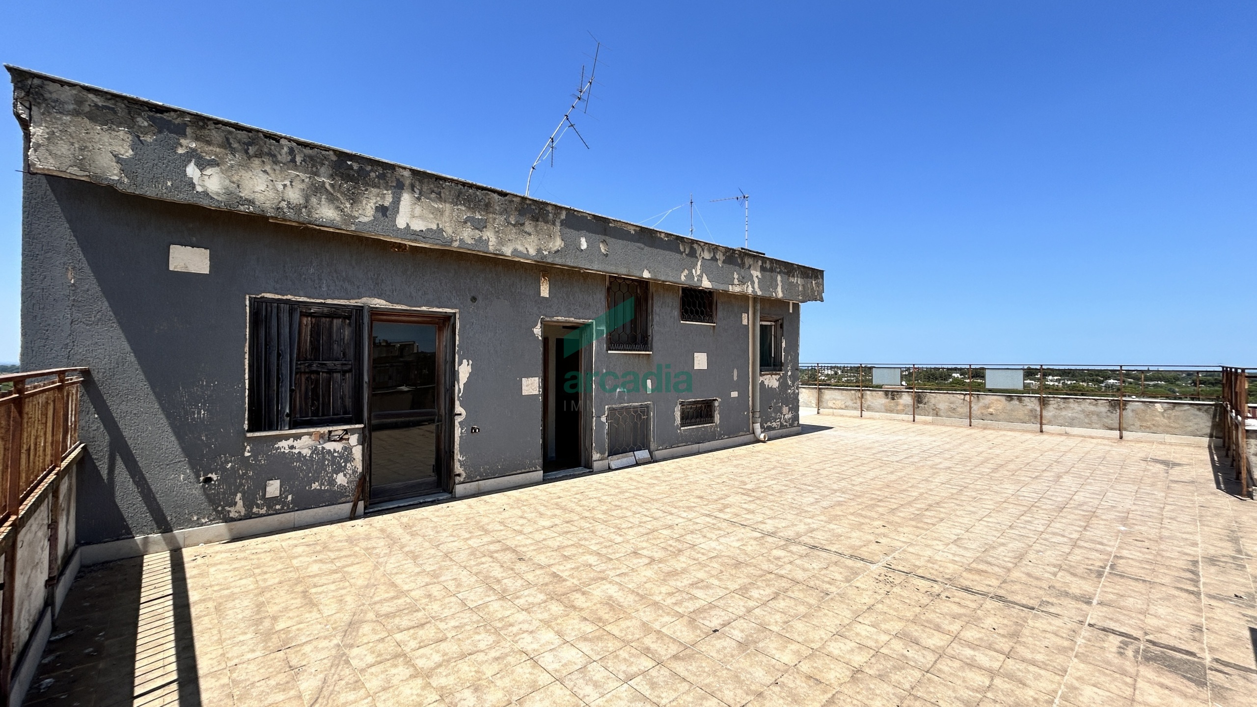 Attico con terrazzo in viale tenente pietro sbiroli 1, Putignano