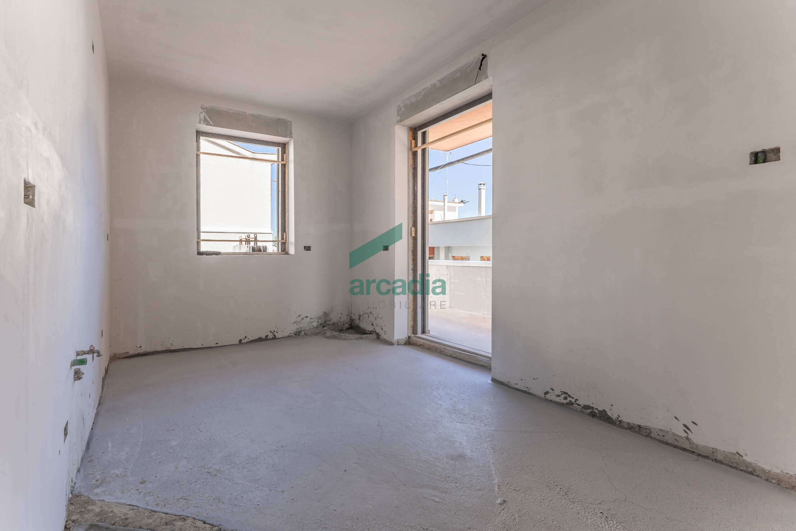 Trilocale con terrazzo in via istria 2, Bitritto