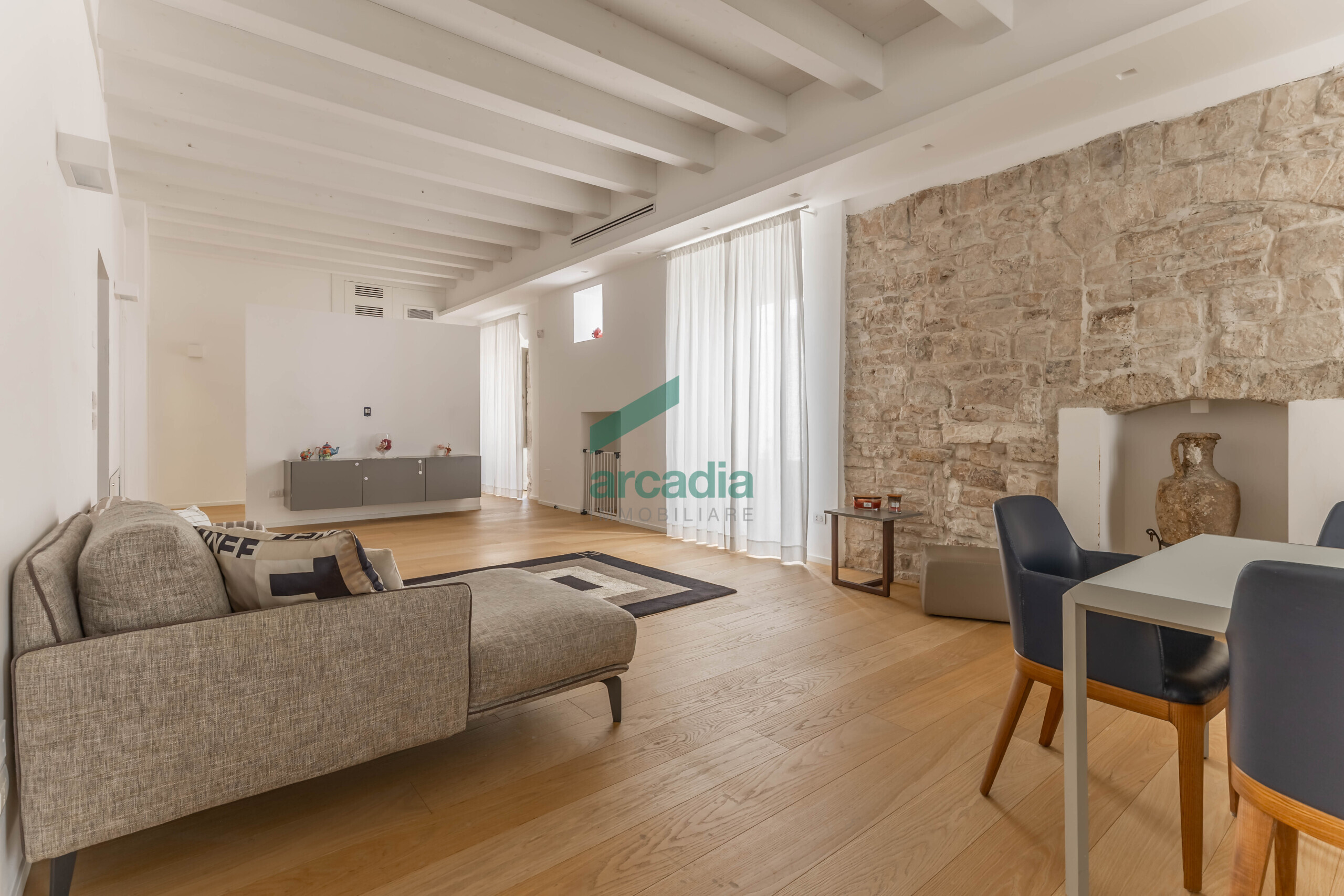 Casa indipendente con terrazzo in via piazza 50, Molfetta