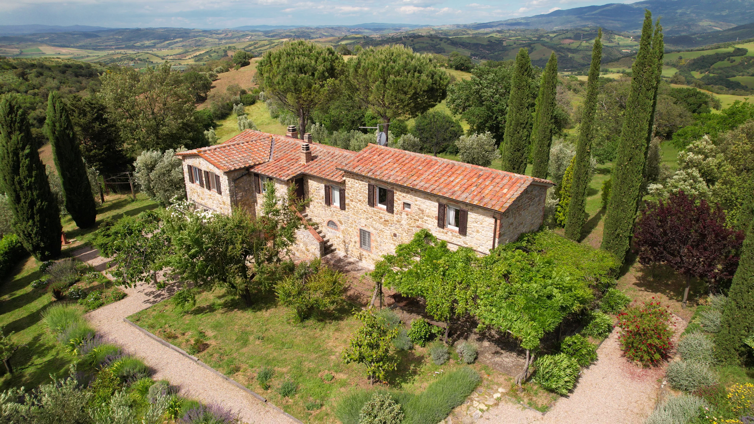 Casa indipendente con giardino in vicolo dei fossi 2/c, Scansano