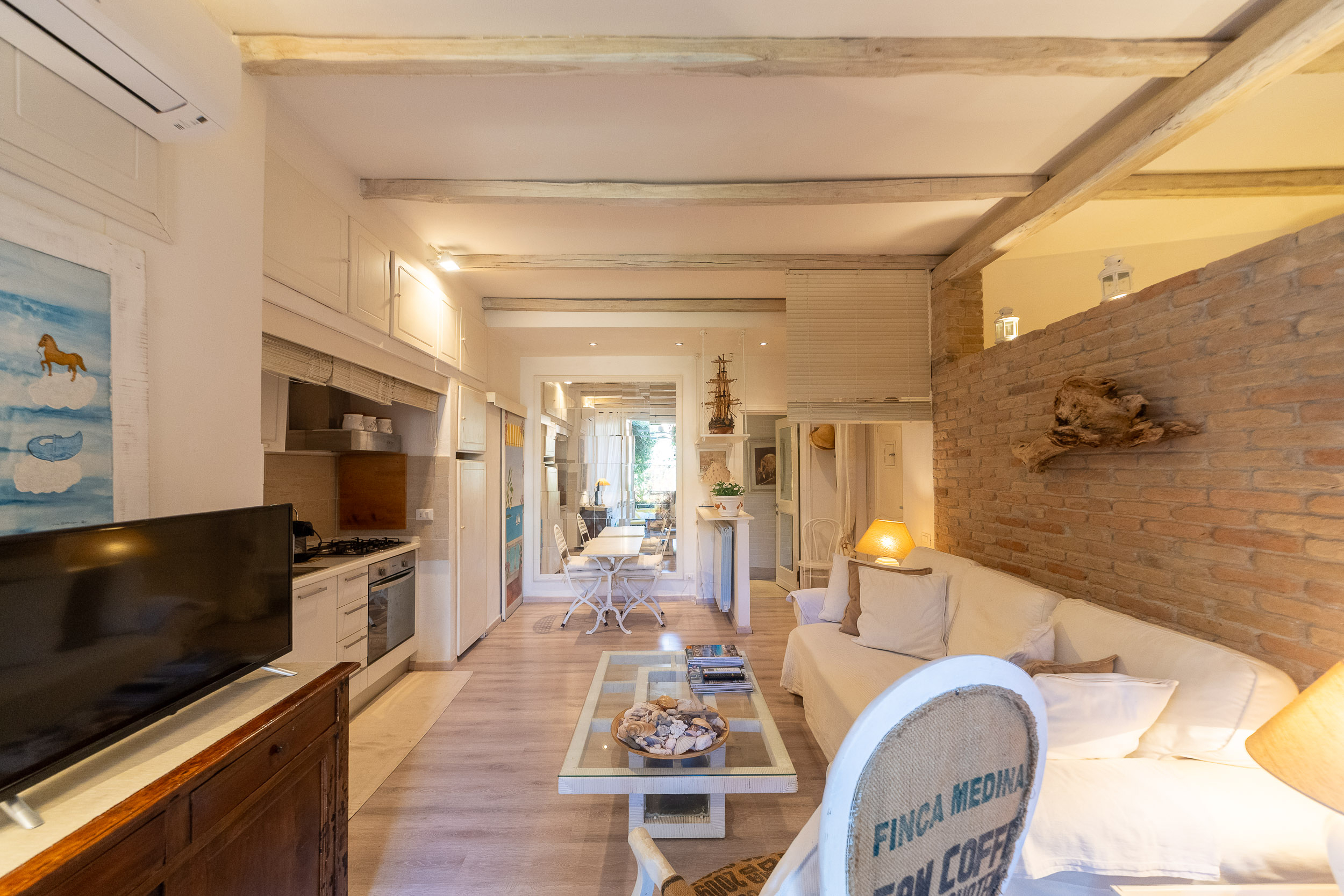 Bilocale con terrazzo in via della costa, Monte Argentario