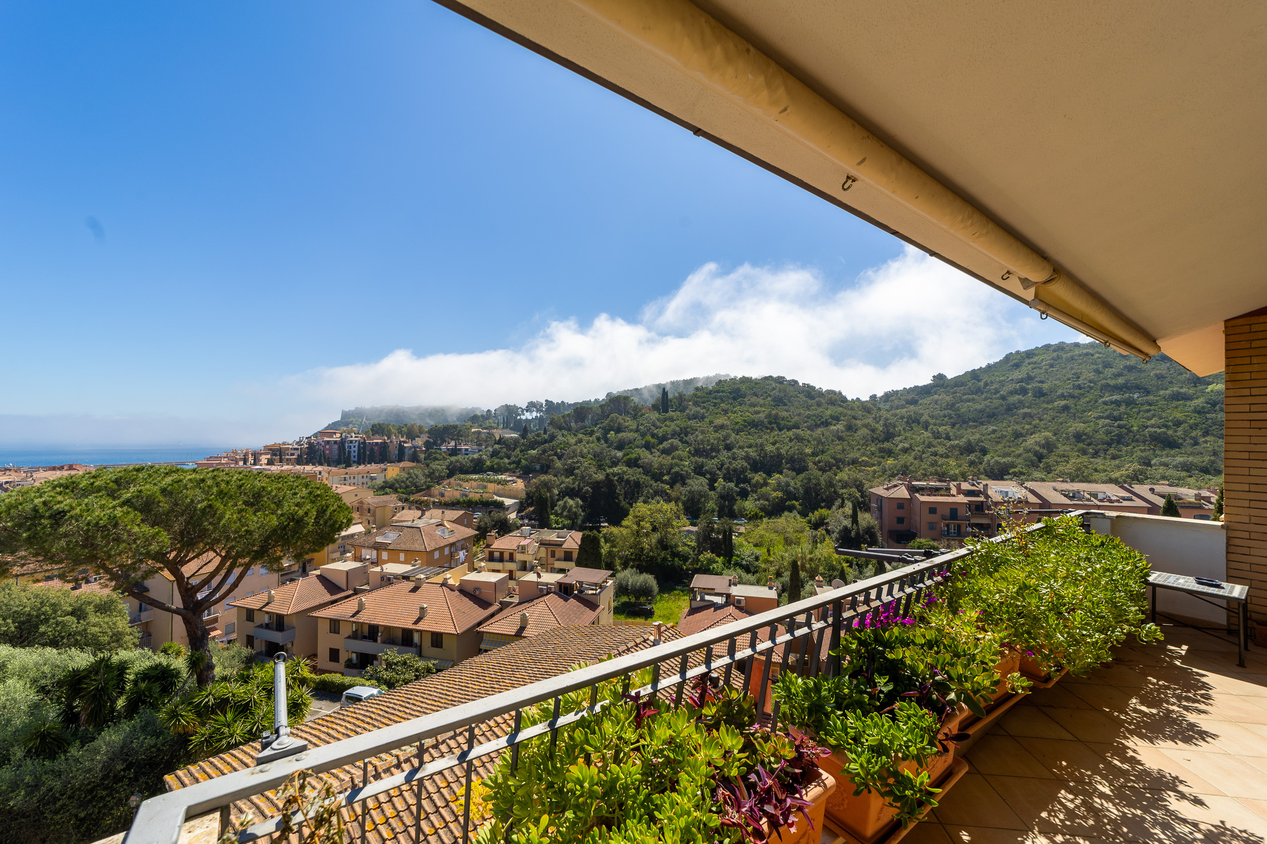 Appartamento con terrazzo in via san paolo della croce snc, Monte Argentario