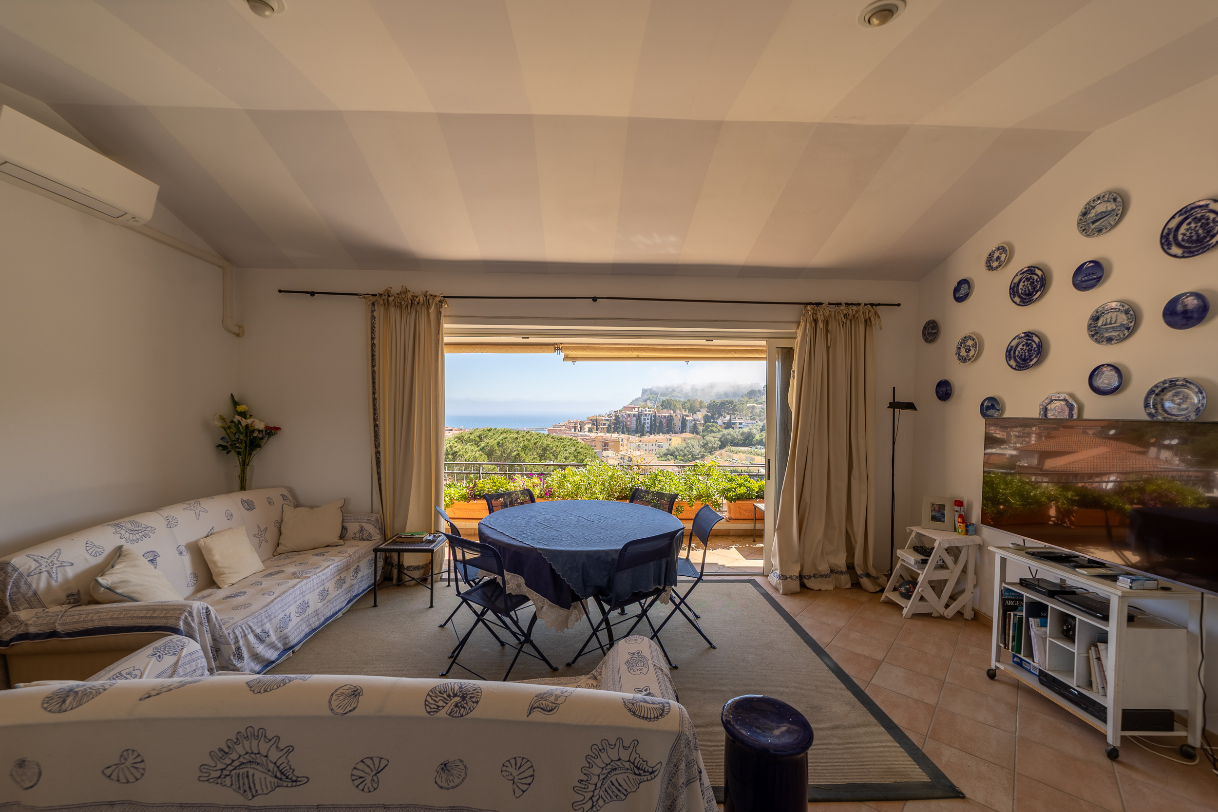 Appartamento con terrazzo in via san paolo della croce snc, Monte Argentario
