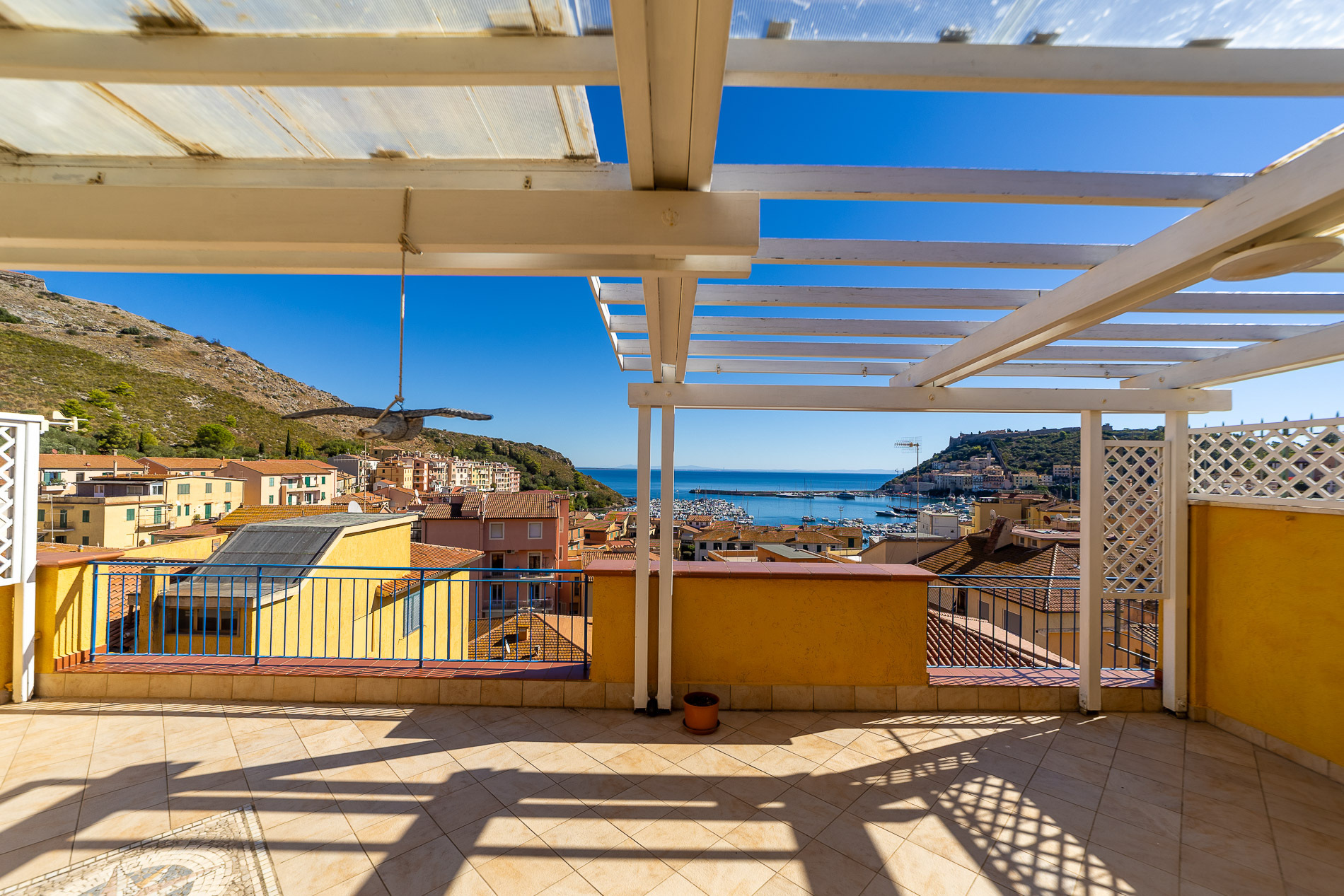 Attico con terrazzo in via della costa 41, Monte Argentario