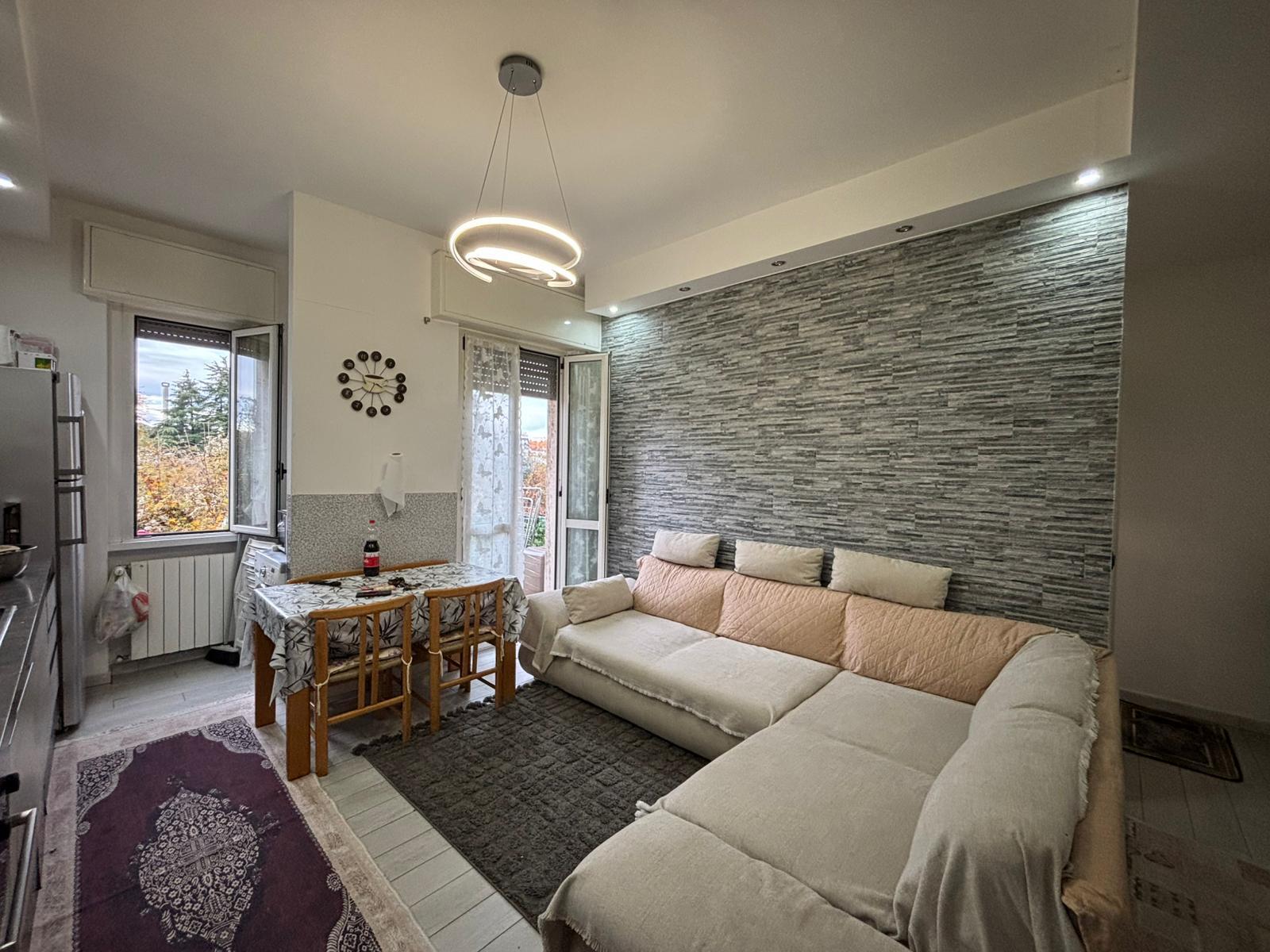 Trilocale ristrutturato in via mario greppi 13, Senago