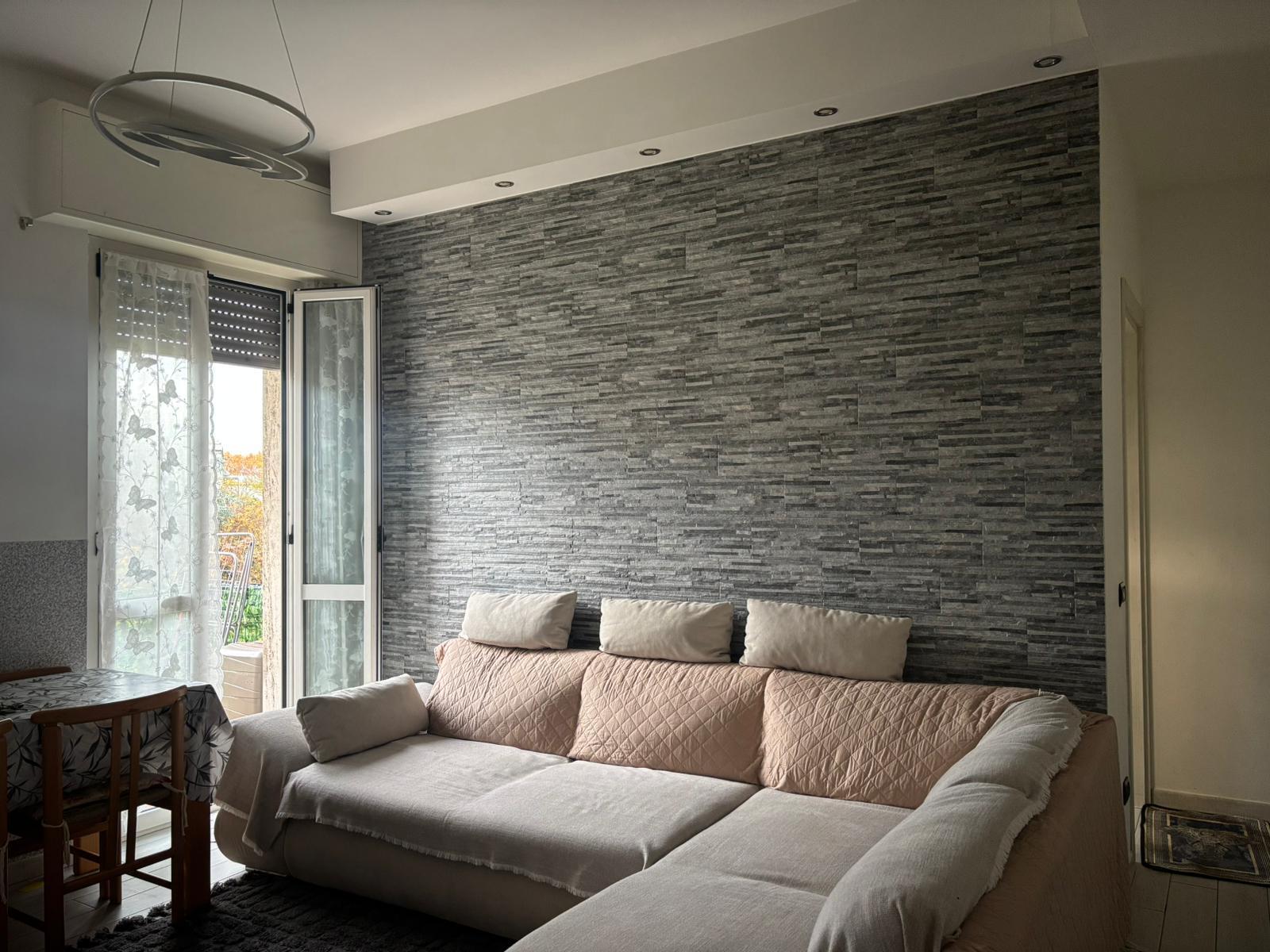 Trilocale ristrutturato in via mario greppi 13, Senago