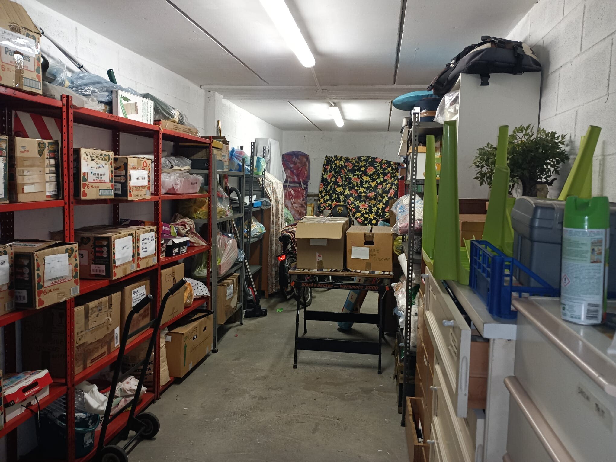 Box/Garage 27mq in vendita in via francesco guardivia guardi 56 56, Cinisello Balsamo