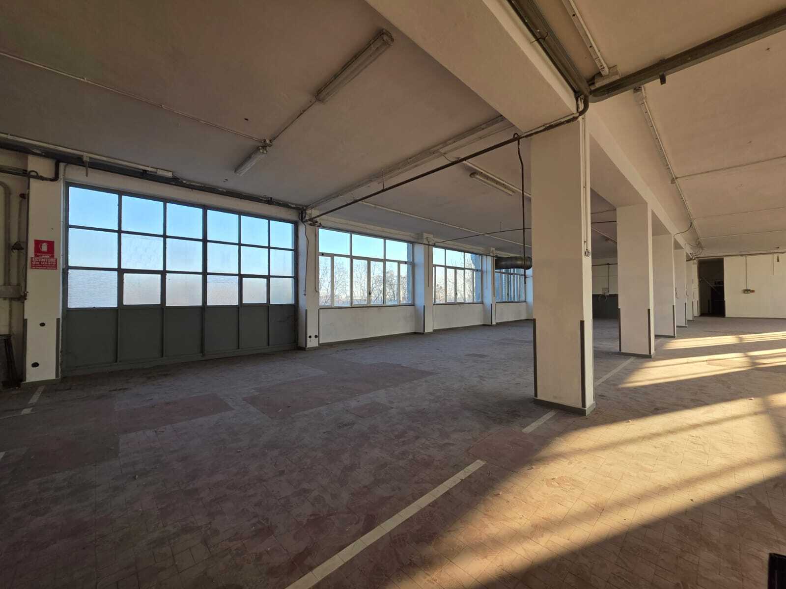 Capannone in vendita in via erba 1, Paderno Dugnano