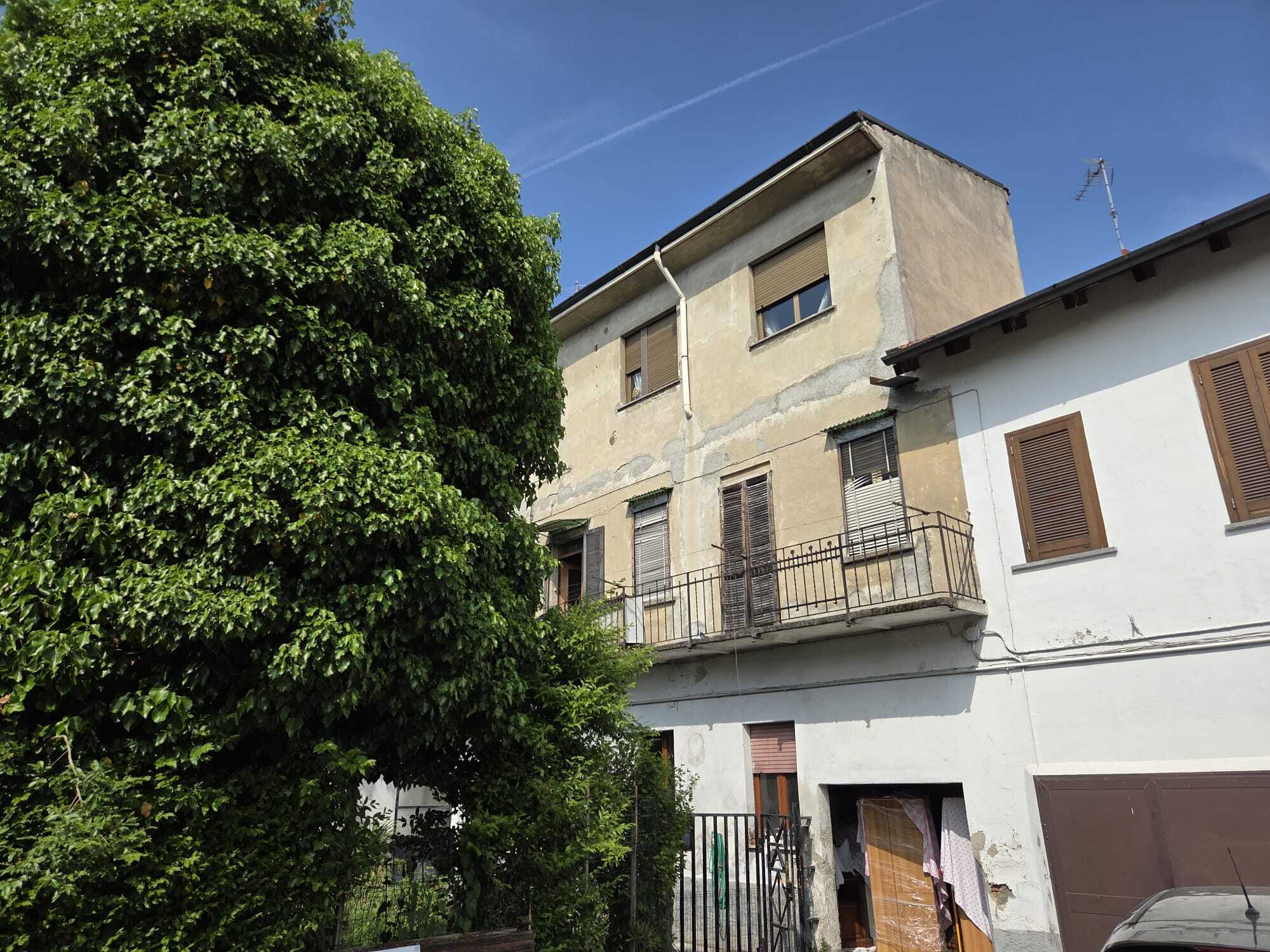 Casa indipendente da ristrutturare in via col di lana 24, Monza