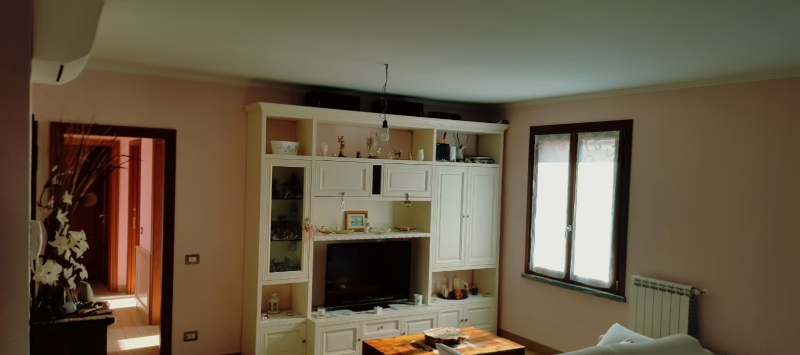 Trilocale con terrazzo in via eliseo vismara 92, Arese