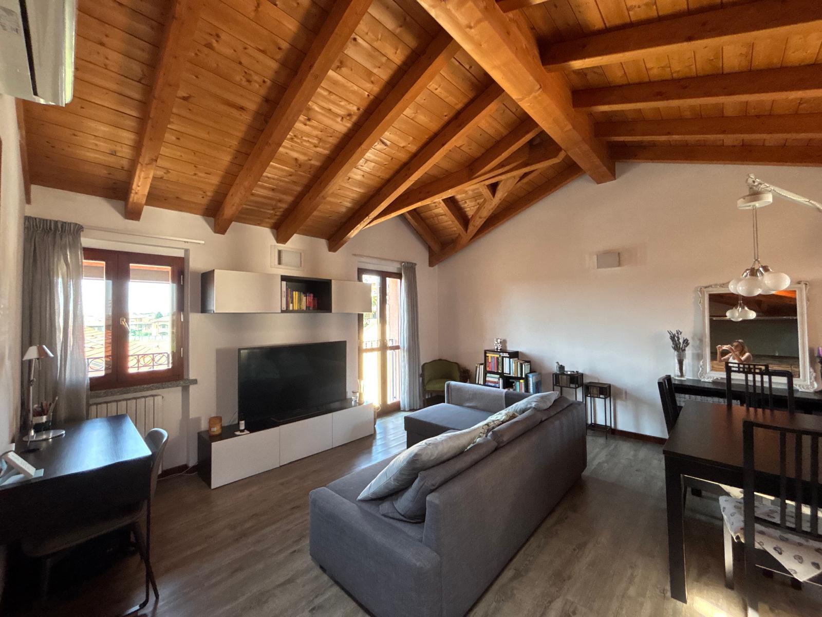 Bilocale ristrutturato in via g. matteotti 6, Arese
