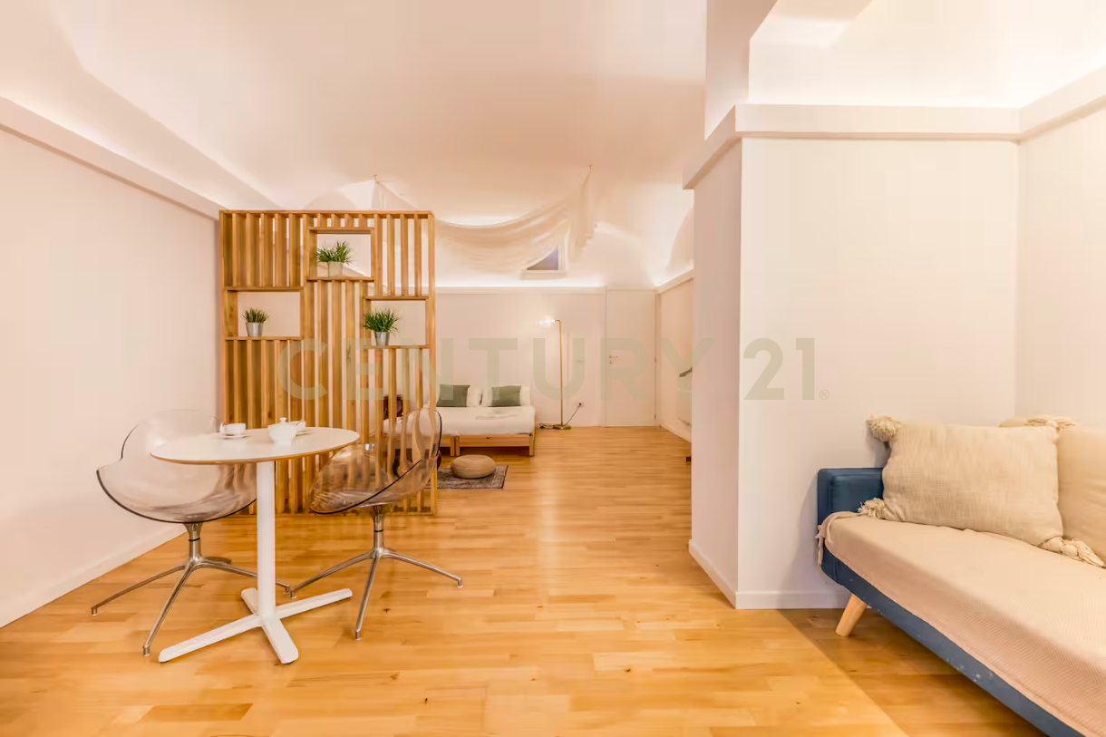 Monolocale ristrutturato in via gabrio serbelloni 80, Roma