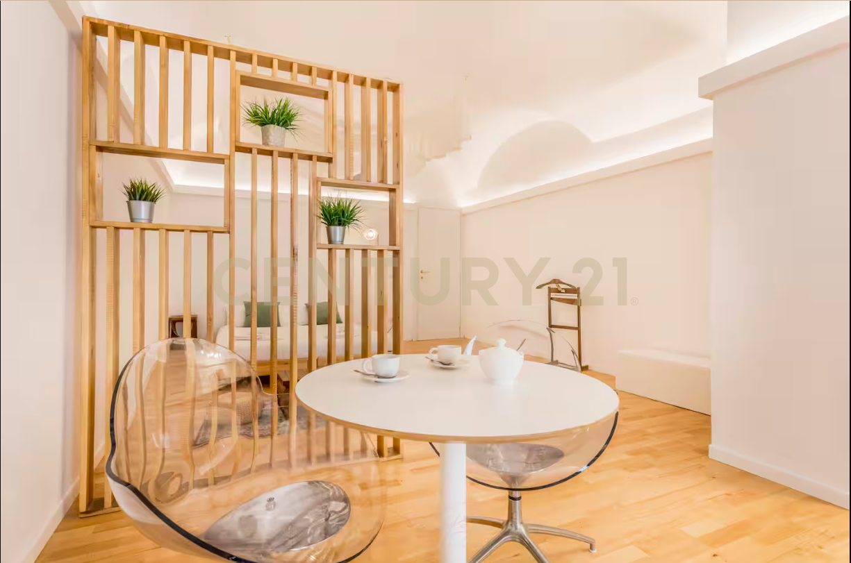 Monolocale ristrutturato in via gabrio serbelloni 80, Roma