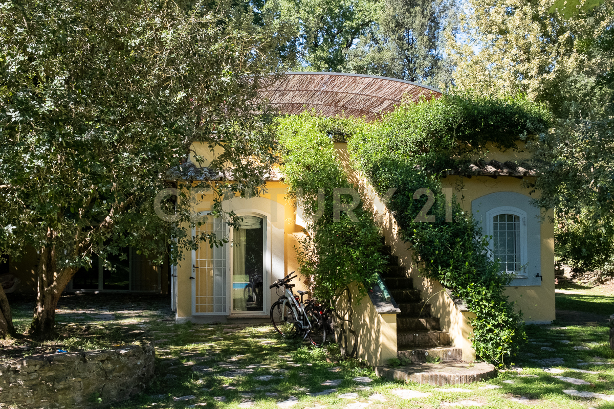 Villa con giardino in via cassia 1951, Roma
