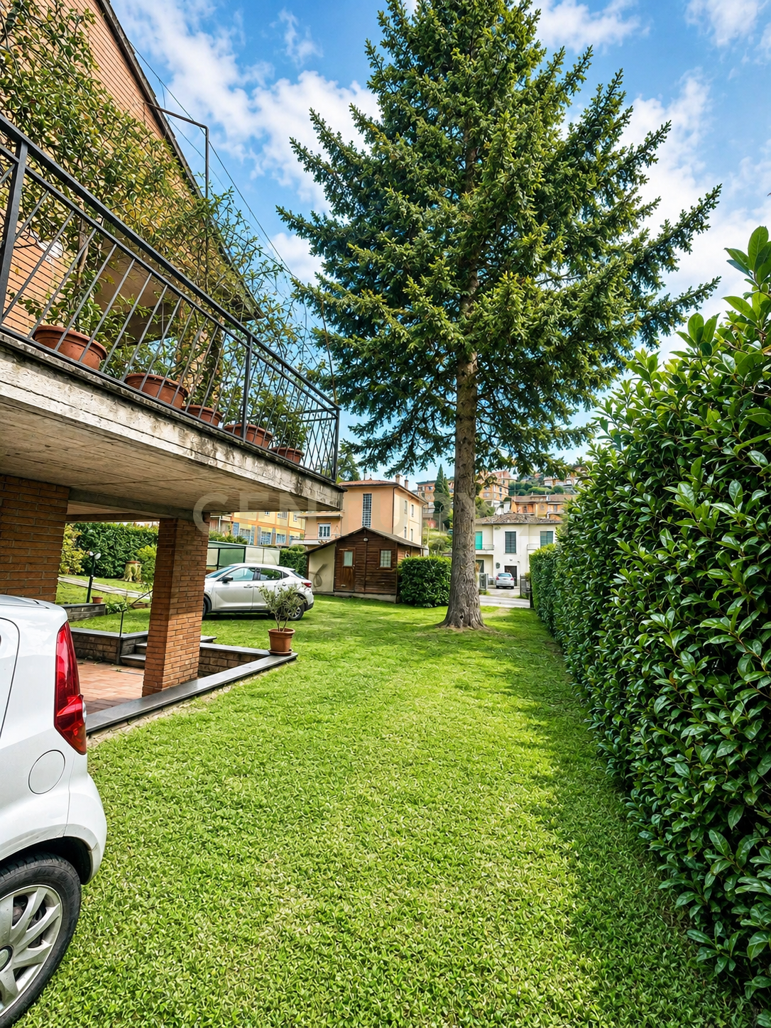 Stabile/Palazzo con giardino in via cassia 43, Acquapendente