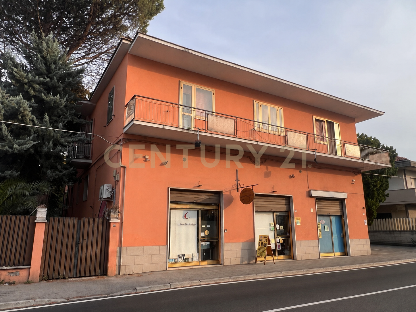 Appartamento con giardino in via aterno 255, Pescara