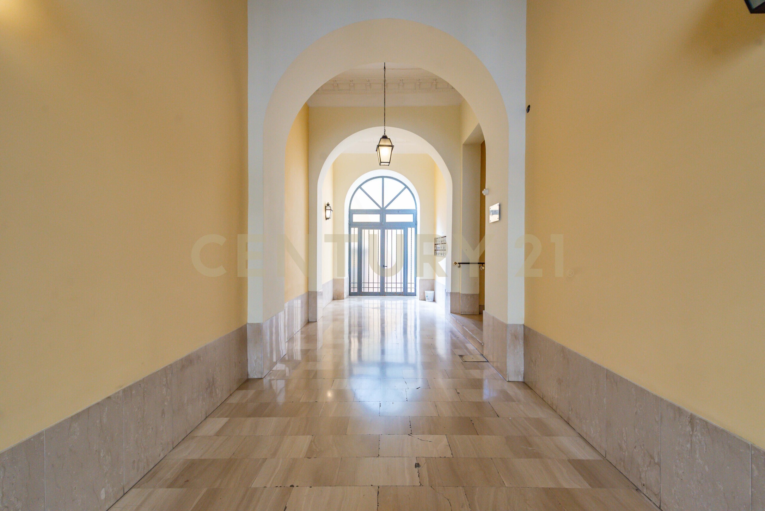 Appartamento con terrazzo in via fabio massimo 57, Roma