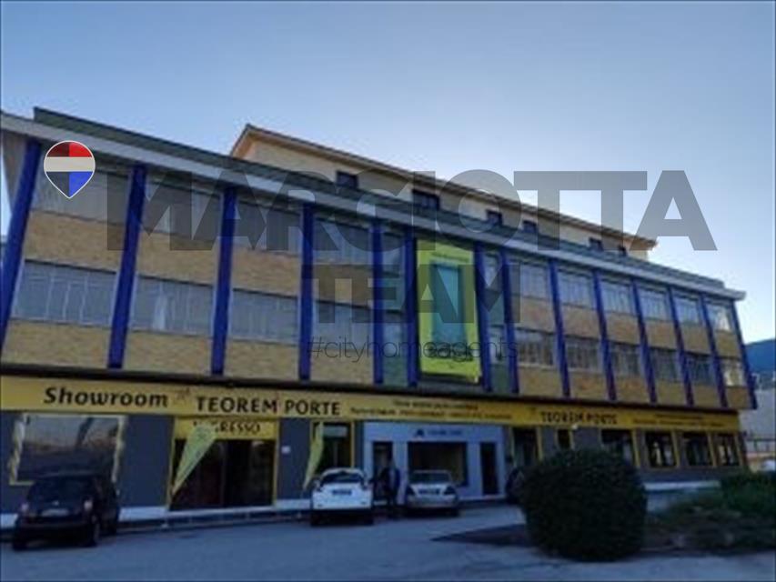 Locale commerciale da ristrutturare in ss 192 km 79, Misterbianco