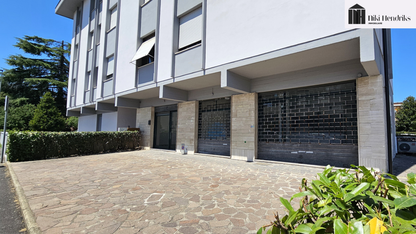 Locale commerciale in affitto a Santa Croce sull'Arno
