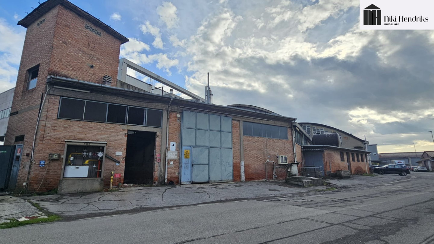 Capannone da ristrutturare a Santa Croce sull'Arno