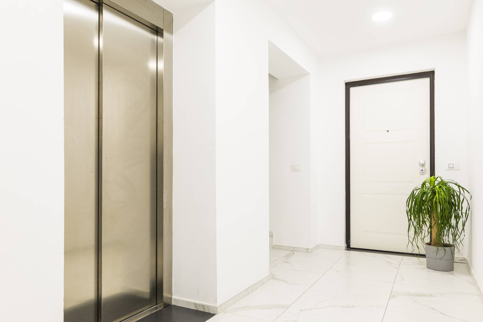 Studio/Ufficio in vendita a Prato, Macrolotto