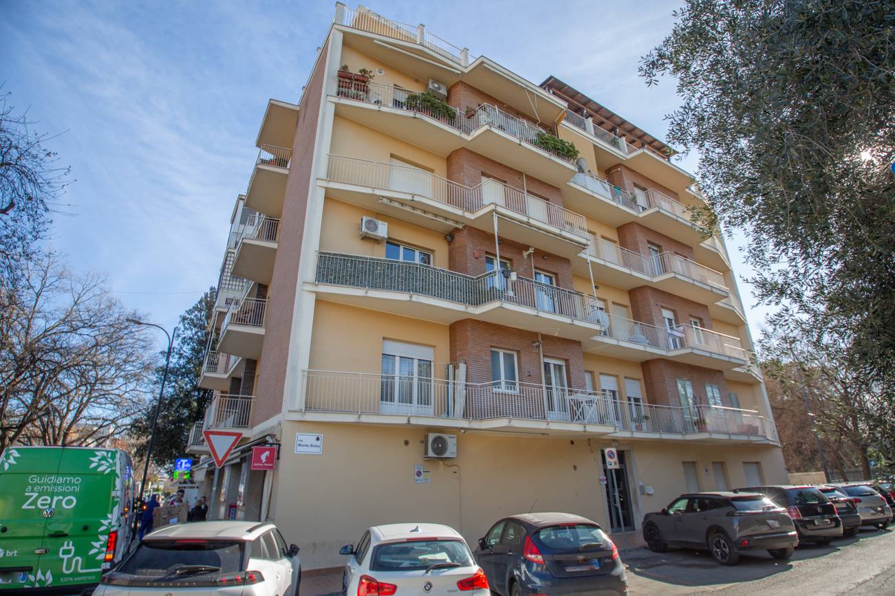 Appartamento in vendita a Pescara, Zona Ospedale