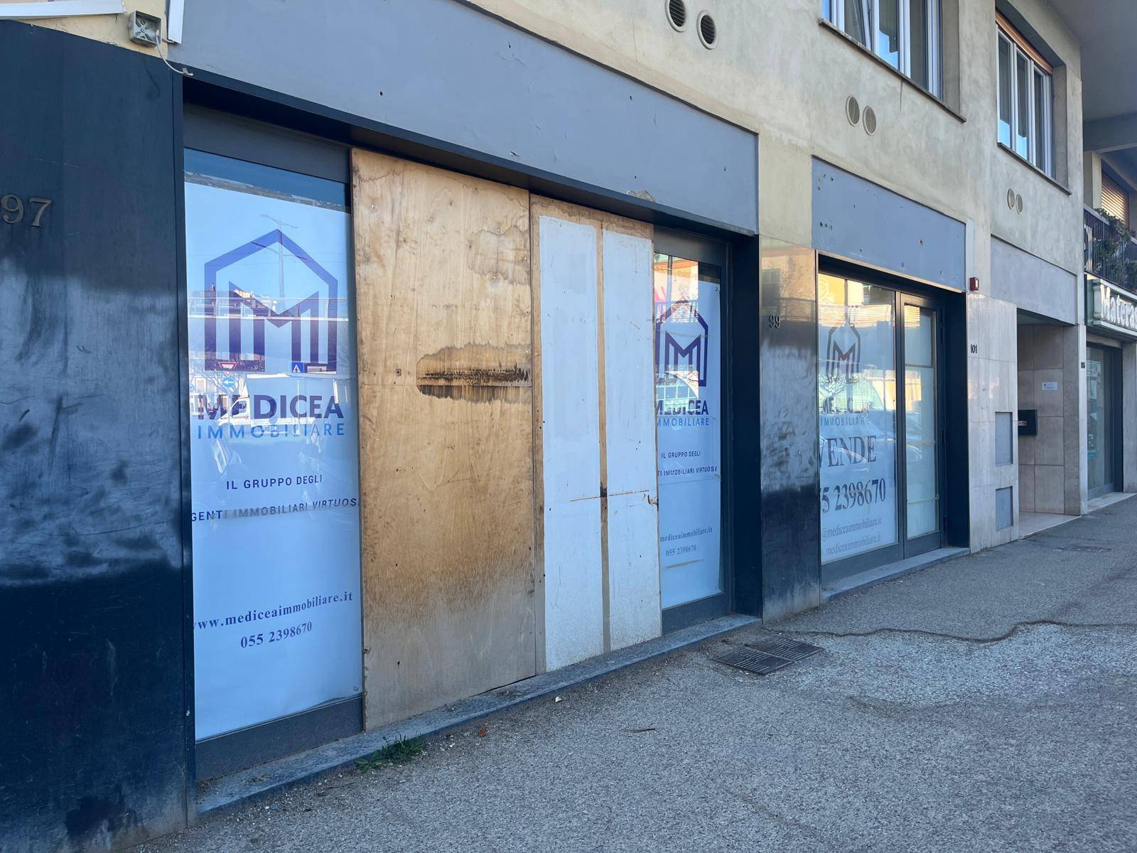 Locale commerciale in vendita a Firenze, Novoli