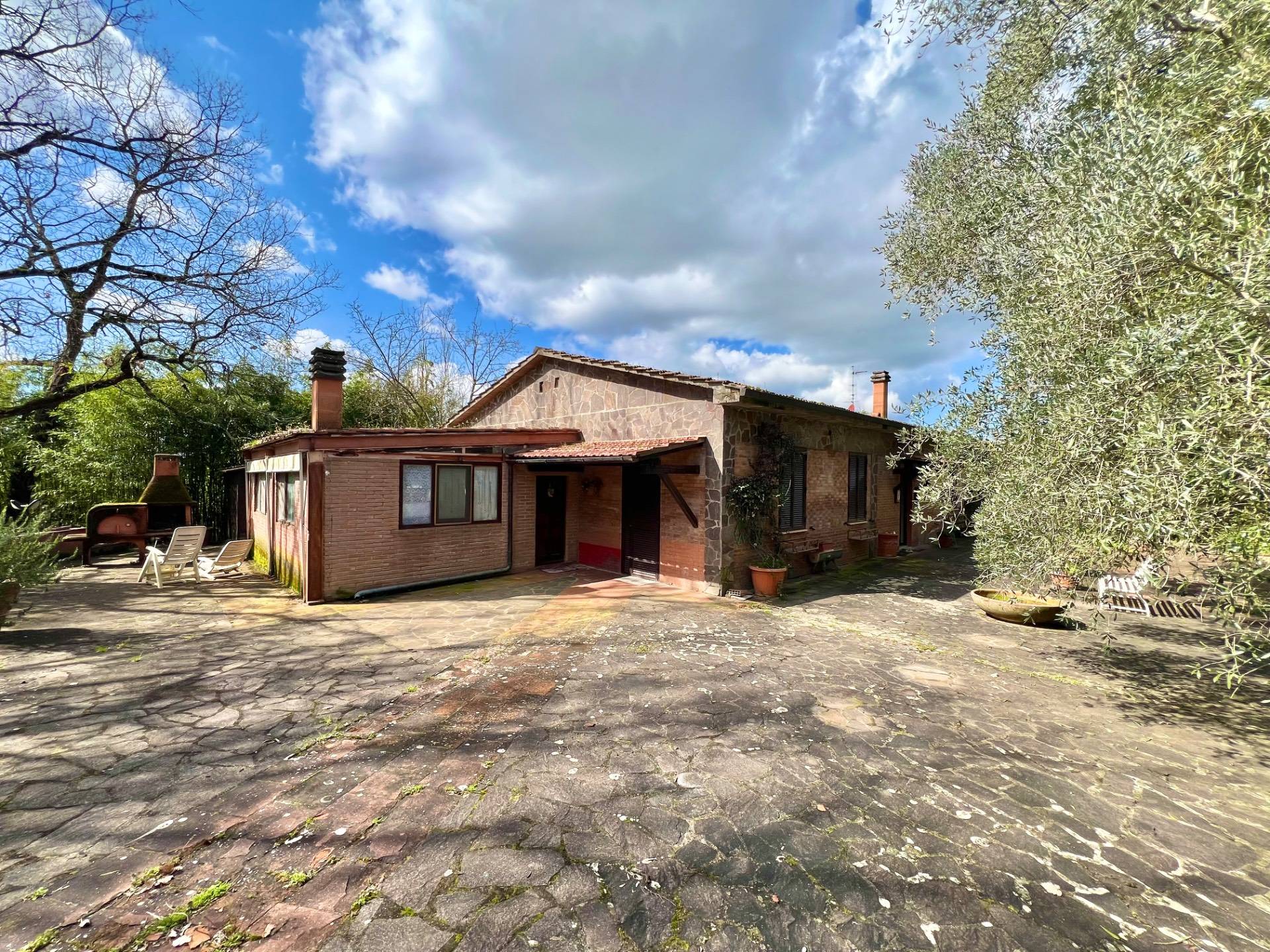 Villa in vendita a Castelnuovo Berardenga