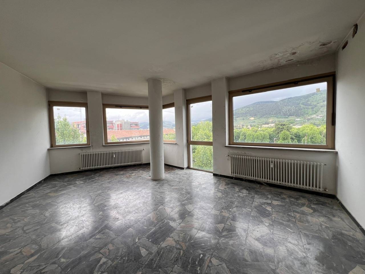 Studio/Ufficio in affitto a Prato, Stazione