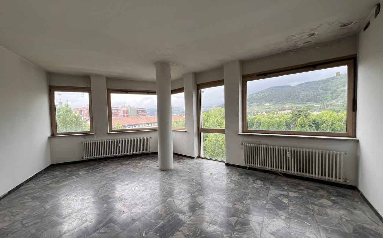 Studio/Ufficio in affitto a Prato, Stazione