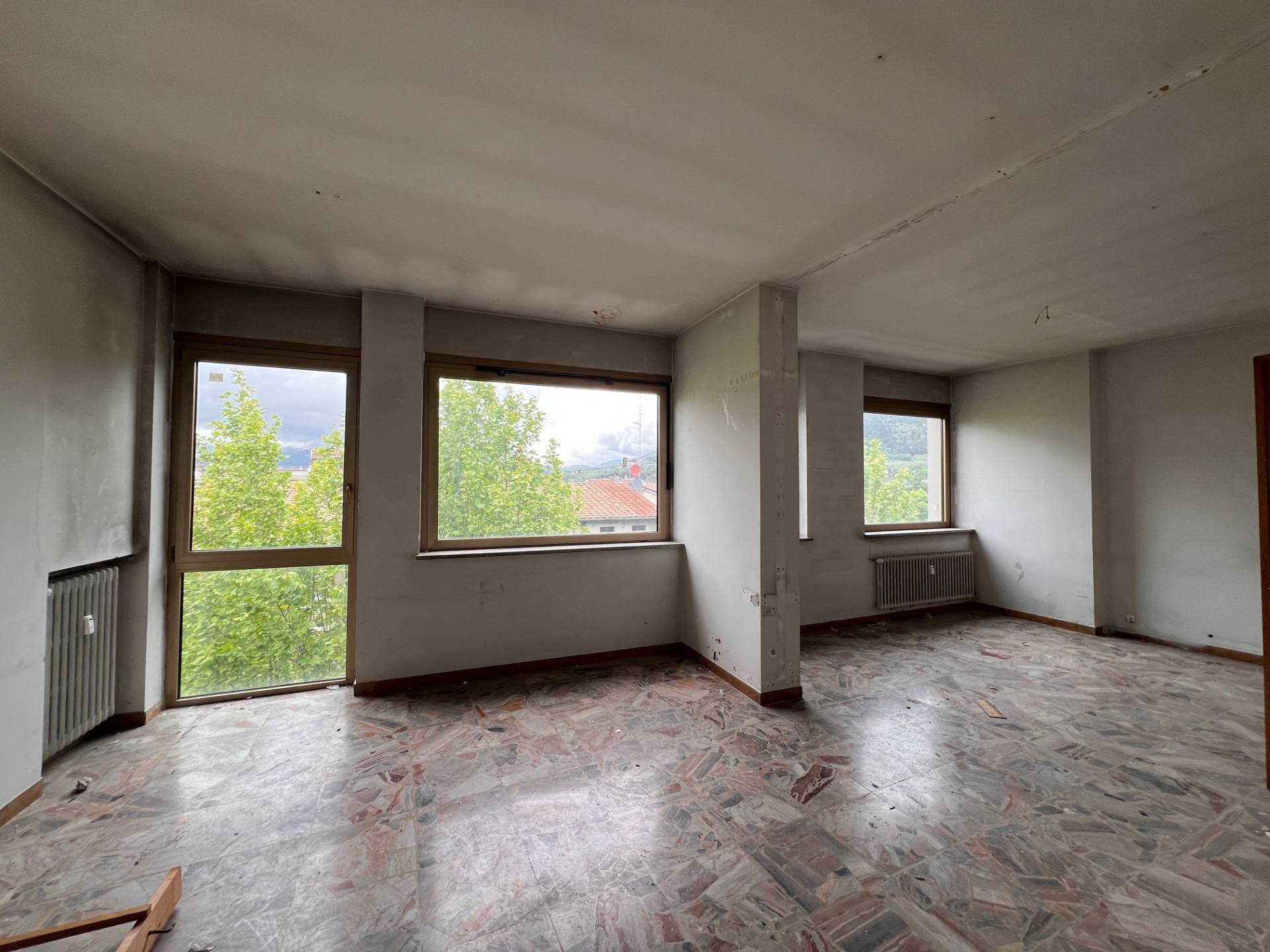 Studio/Ufficio in affitto a Prato, Stazione