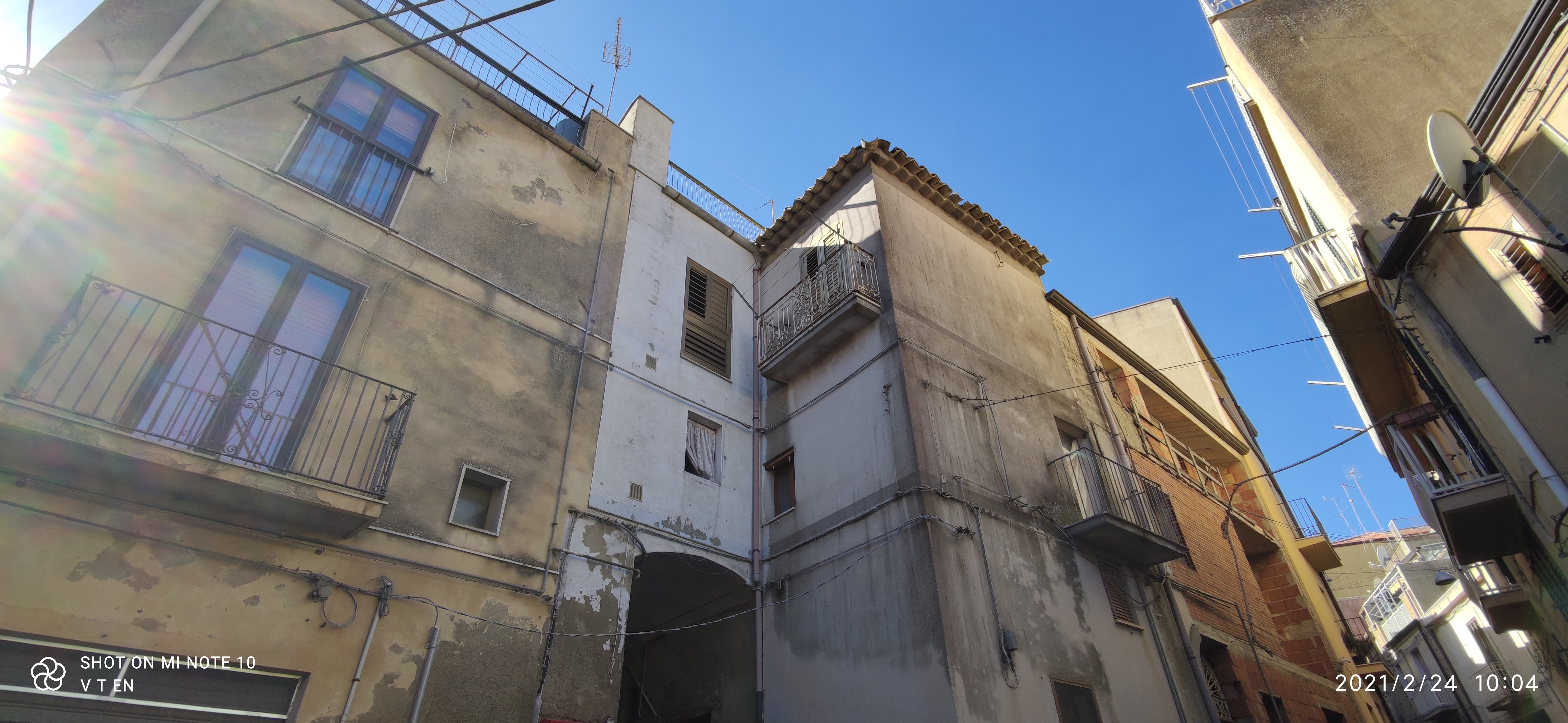 Casa indipendente con terrazzo a Enna